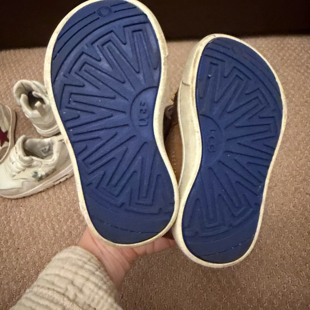 UGG Rennon - Picture 3 of 3